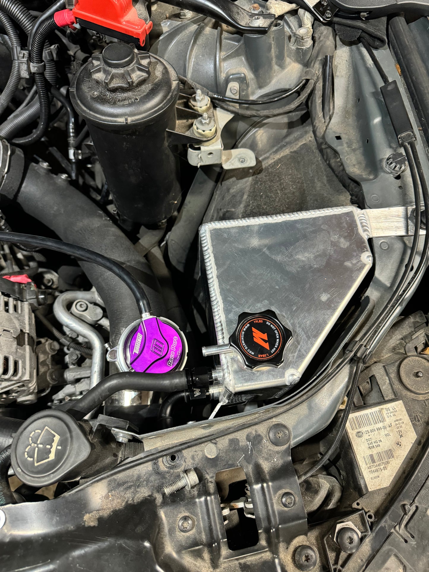 E60/E61 N54 BMW Coolant Expansion Tank