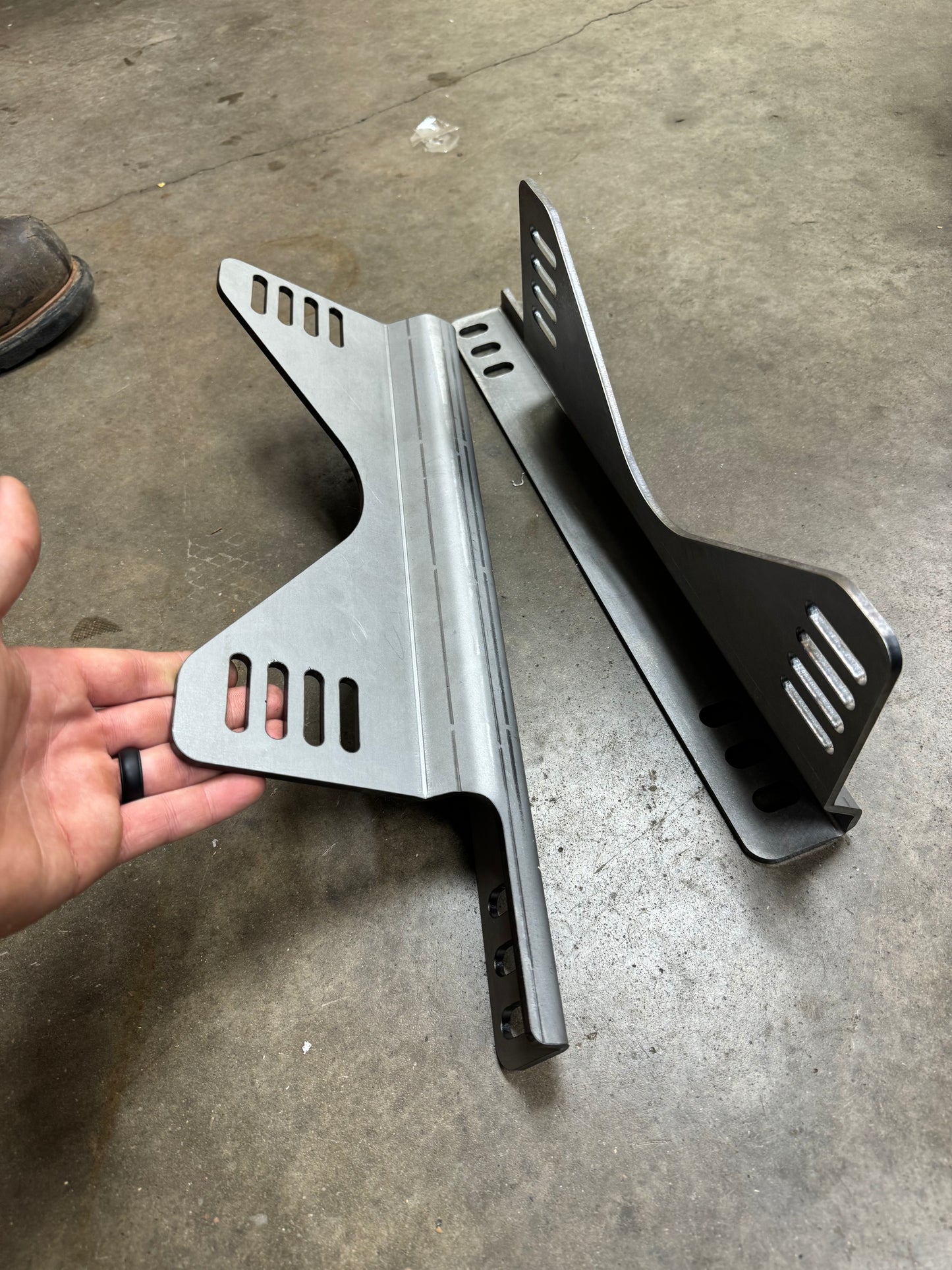 F8x Race Seat Brackets
