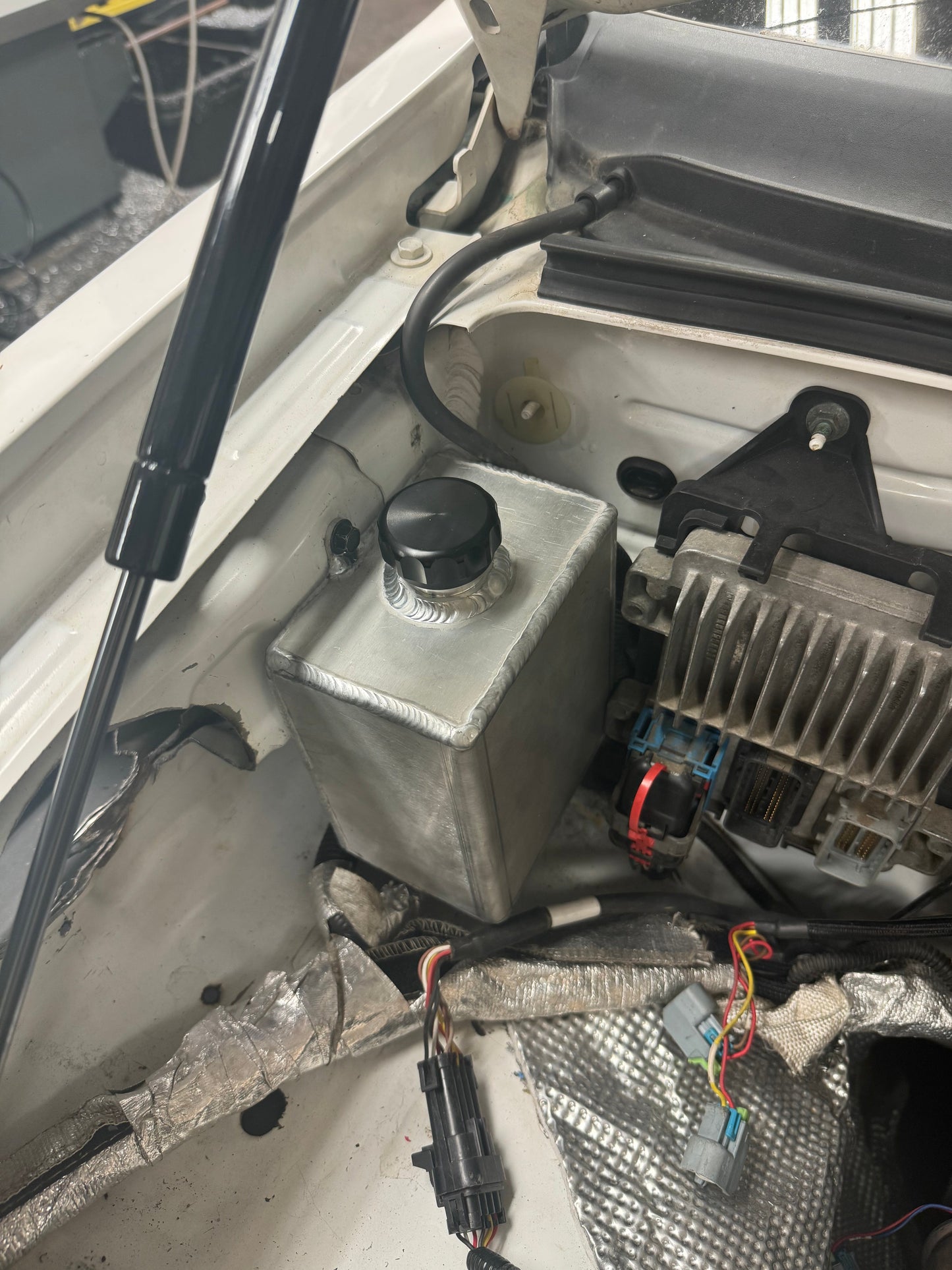 Aluminum Windshield Washer Reservoir