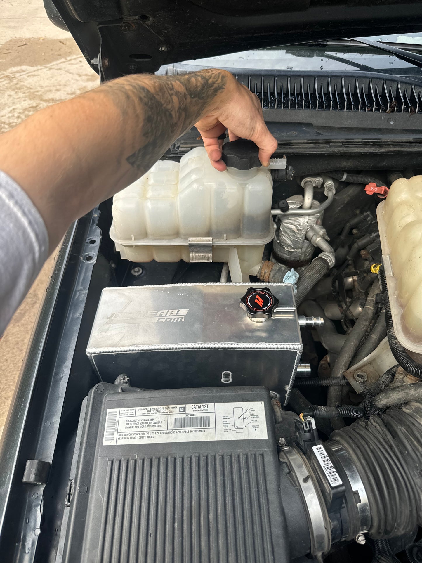 99-07 Chevy/GMC Truck Coolant Reservoir Replacement